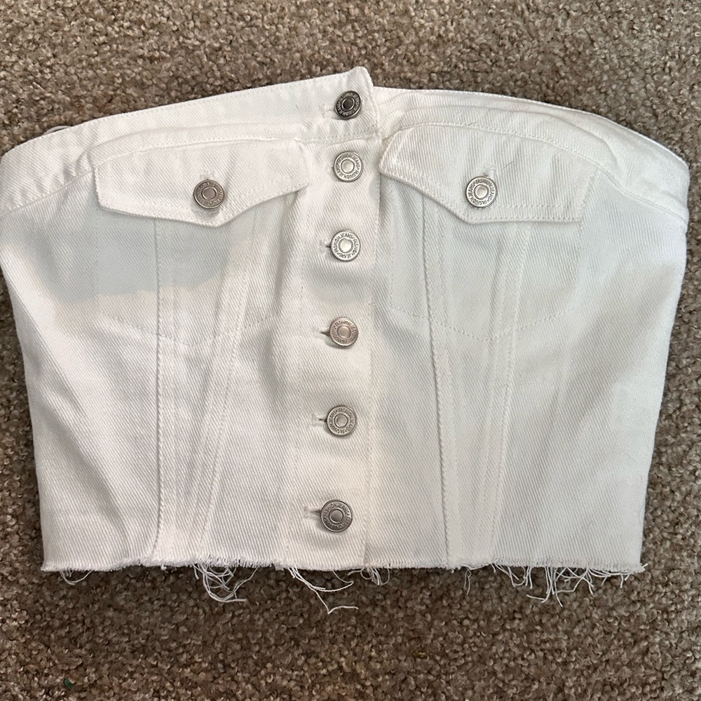 These three boutique top